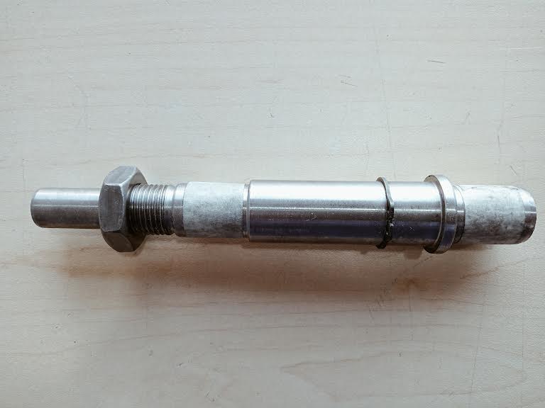 GEAR TYPE WATER PUMP SHAFT